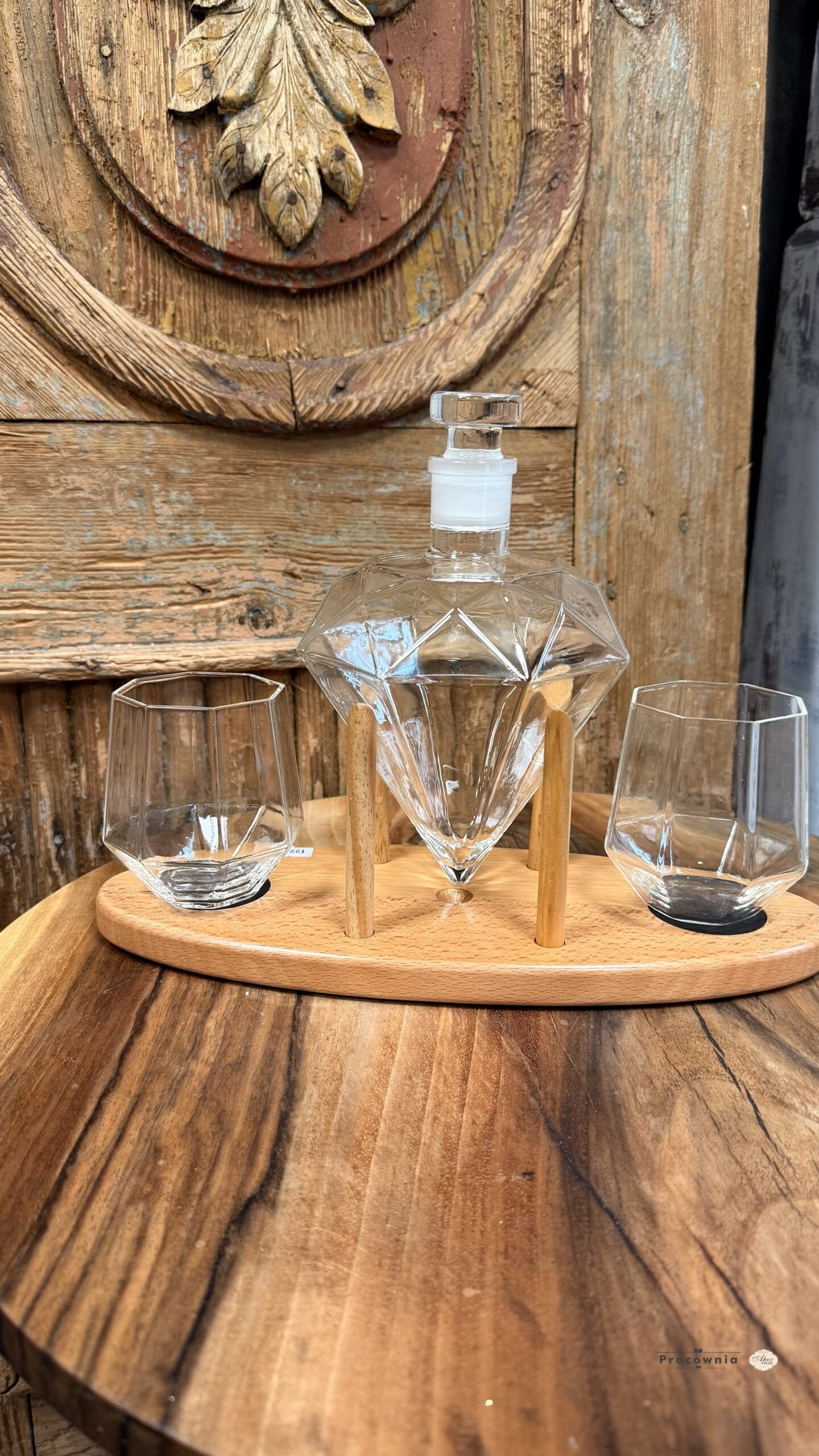 Szklana karafka DIAMOND z dwoma szklankami