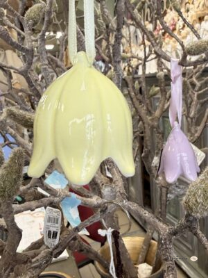 Dzwoneczek kwiat pastelowy żółty