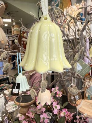 Dzwoneczek kwiat pastelowy żółty