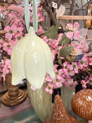 Dzwoneczek kwiat pastelowy miętowy