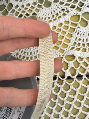 Wstążeczka materiałowa ze złotą nitką