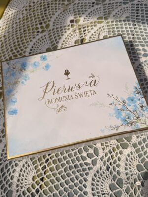 Pudełko prezentowe na I Komunię niebieskie