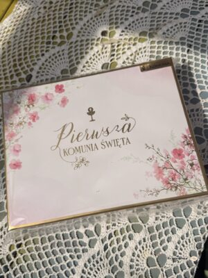 Pudełko prezentowe na I Komunię różowe