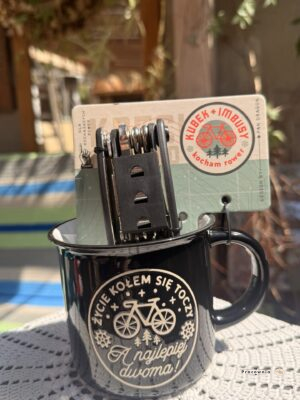 Zestaw prezentowy dla rowerzystów – kubek ceramiczny i multitool rowerowy