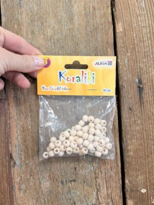 Koraliki drewniane naturalne 8 mm z otworem 2,5 mm – 80 szt. do biżuterii, makramy i DIY