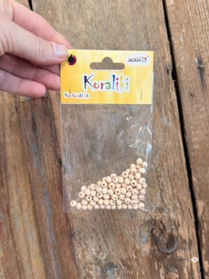 Drobne koraliki drewniane naturalne z otworem – do biżuterii, dekoracji i prac DIY
