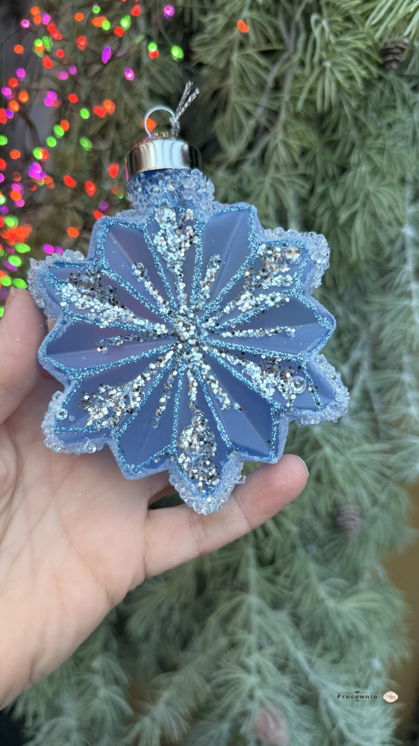 Ozdoba szklana – brokatowe detale, mix kolorów, 3 wzory/kolory, dł. 9 cm x szer. 3 cm x wys. 10 cm