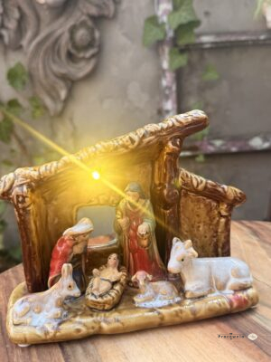 Szopka porcelanowa LED – wielokolorowy / ciepła biel, dł. 20.2 cm x szer. 8.7 cm x wys. 15.7 cm